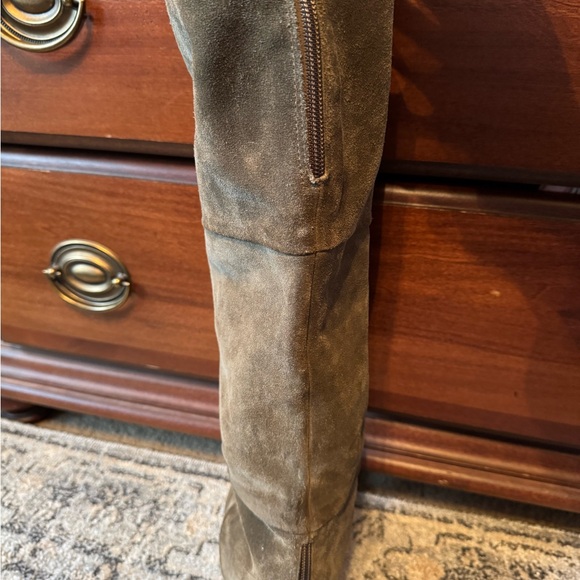 Fergie brand wedge boot - Picture 2 of 5